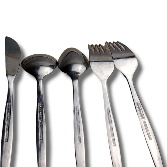 Haddon Hall Stippled Flatware 5 Pieces - Picture 6 of 8